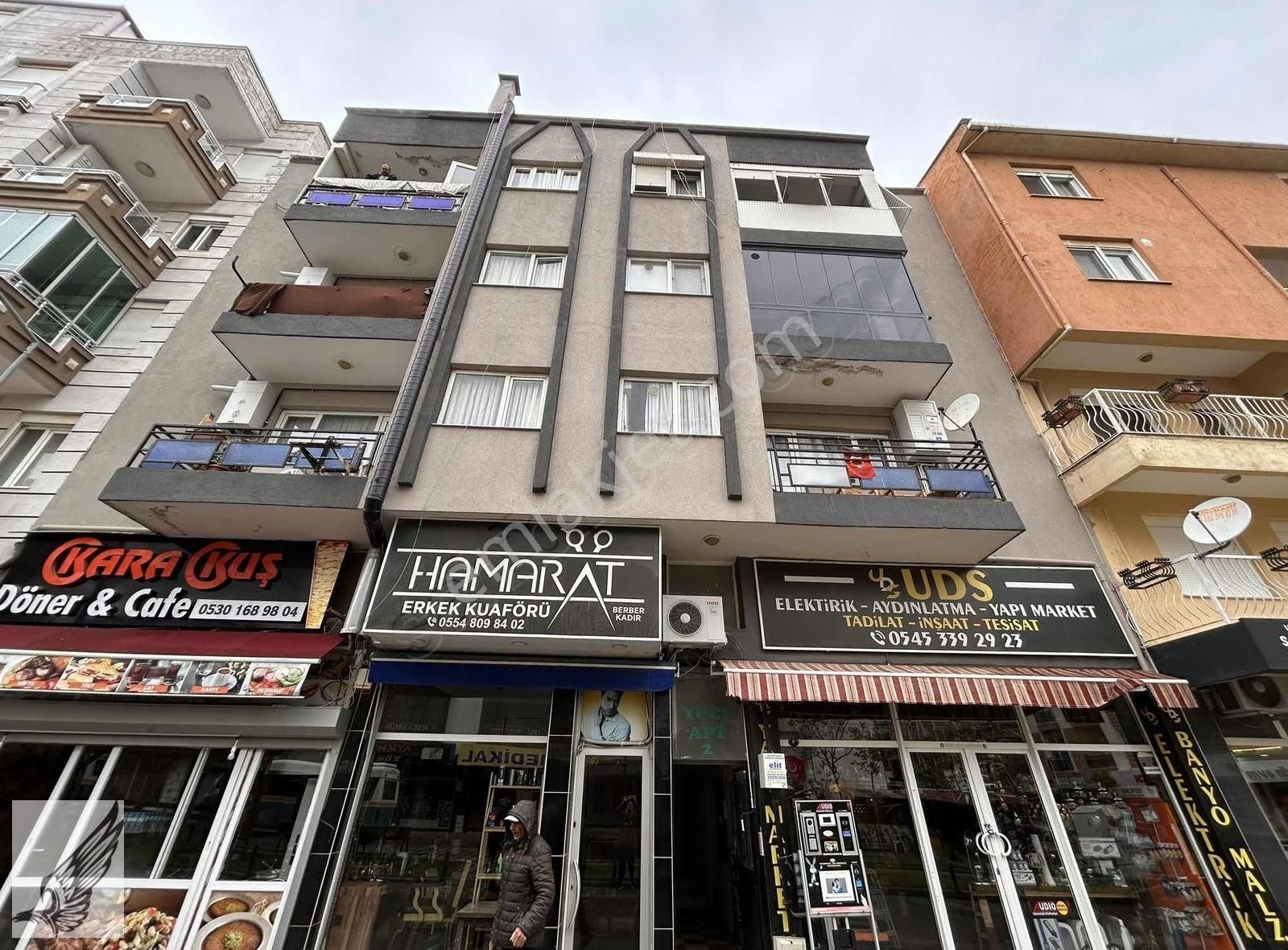 Seferhisar Çarşı Merkezde 3+1 Daire