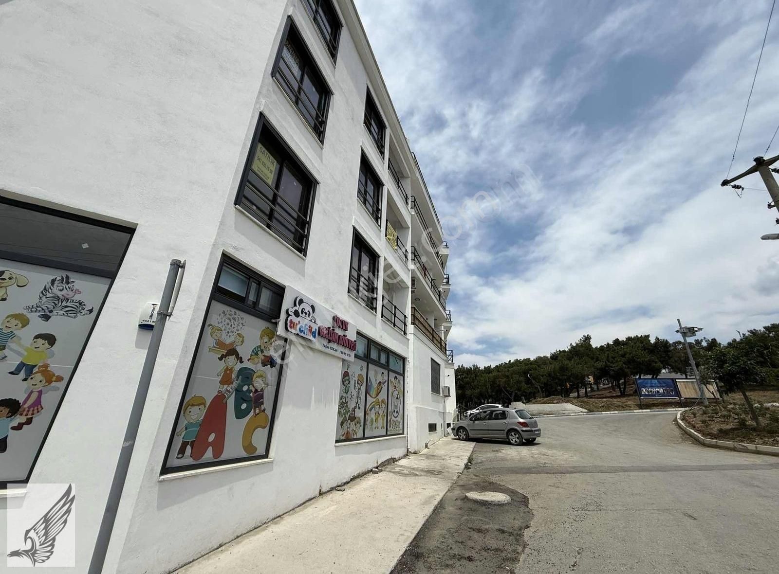Cadde Üstü Tabela Değeri Yüksek 2+1 Ofis Ve Daire