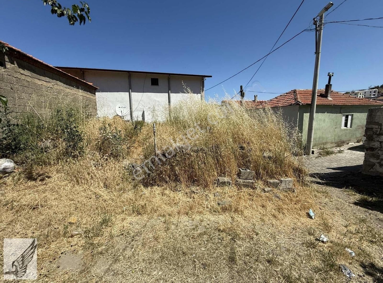 Seferihisar Ulamışta Köyiçi İmarlı 205m2 Yatirimlik Arsa