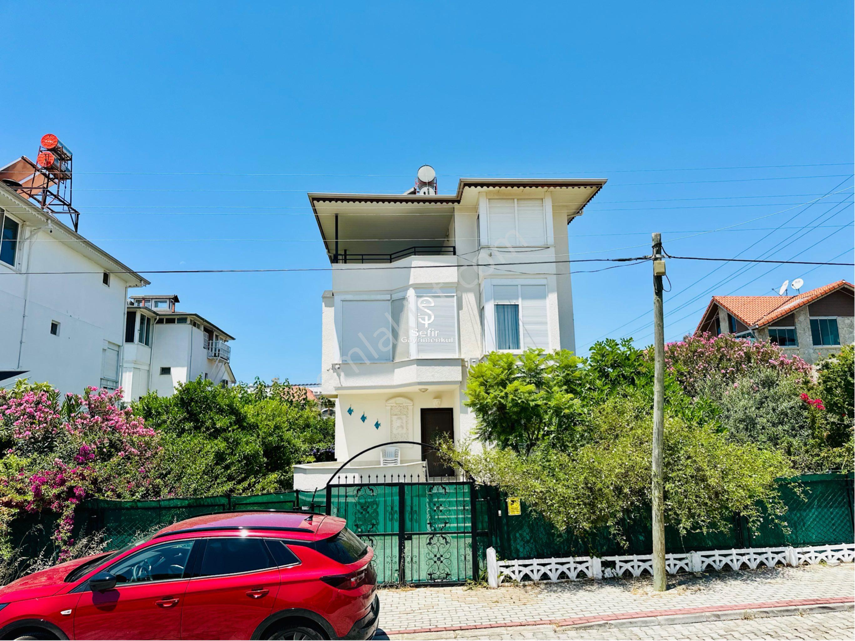 Alanya Konaklı Da Kiralık Müstakil 4+1 Eşyalı Villa Denize 150m - Görsel 30