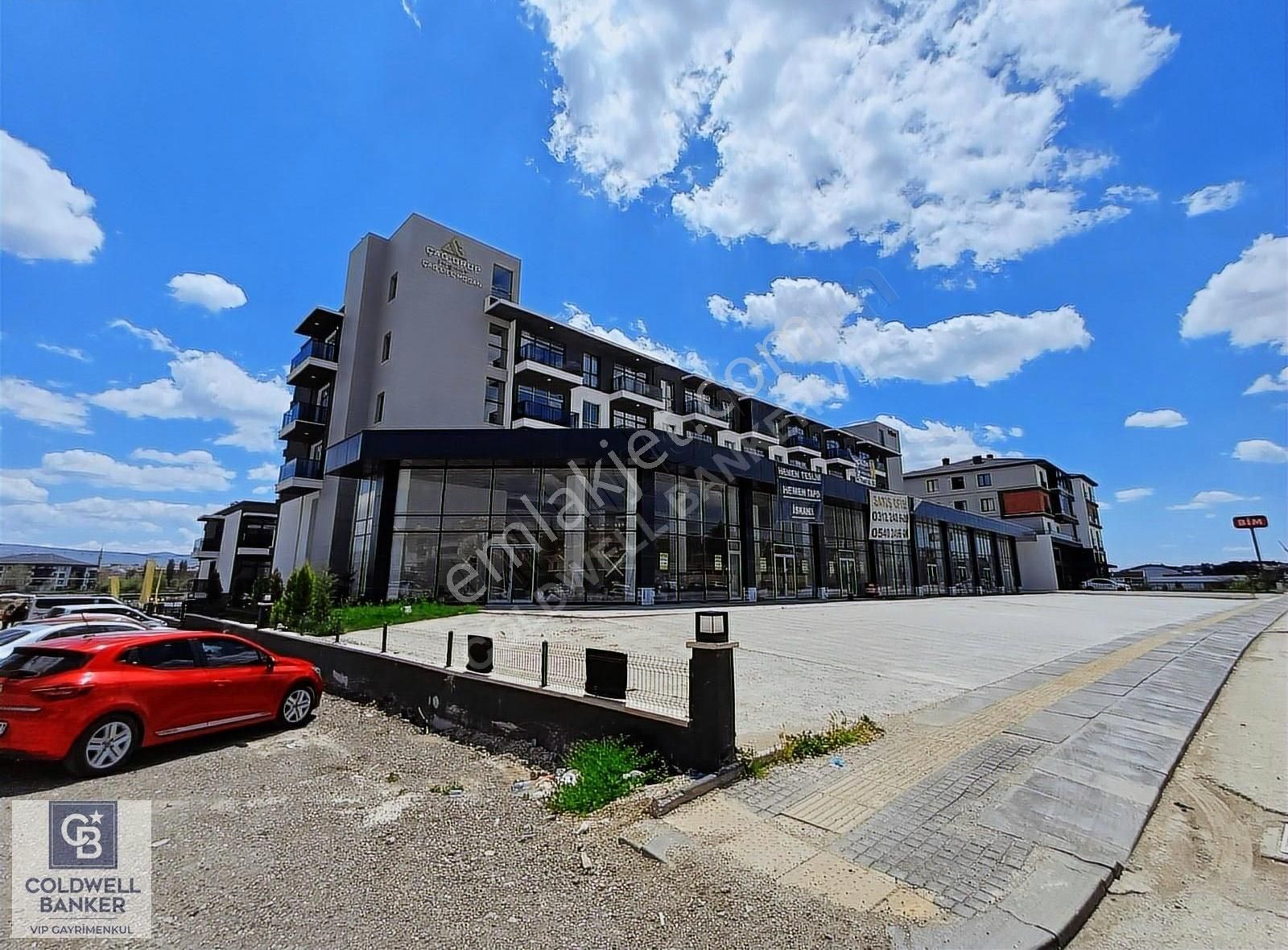 Gölbaşı'nda Mogan Gölüne Sıfır Eşyalı 1+1 Kiralık Daire