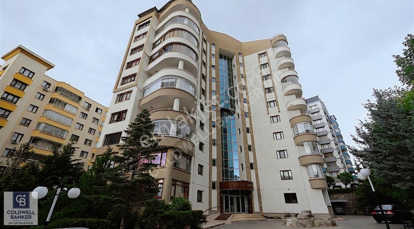 Çukurambar' Da 5+1 Satılık Süper Lüks Yapılı İşyeri