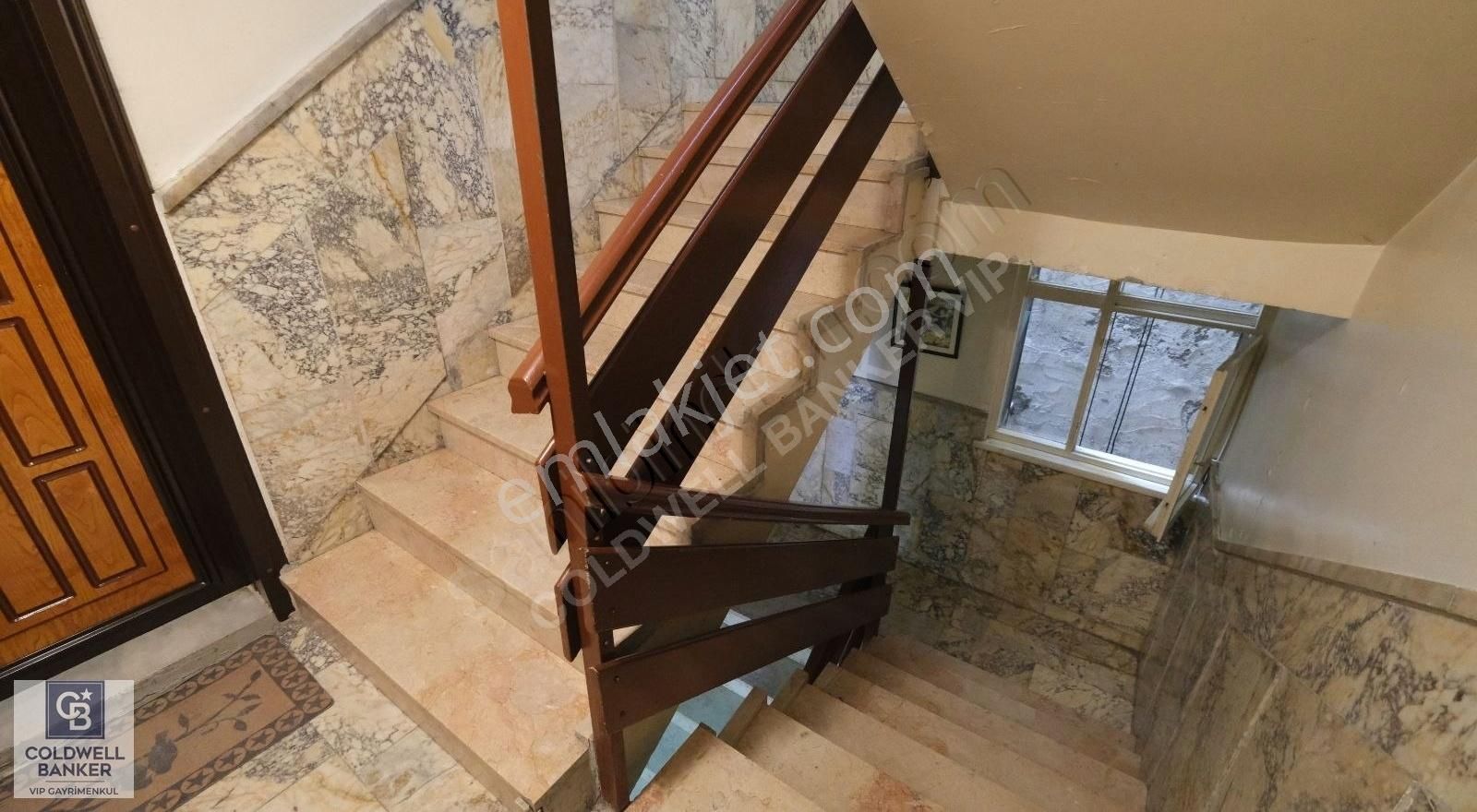 Ankaranın Merkezi Beştepede Geniş Daire
