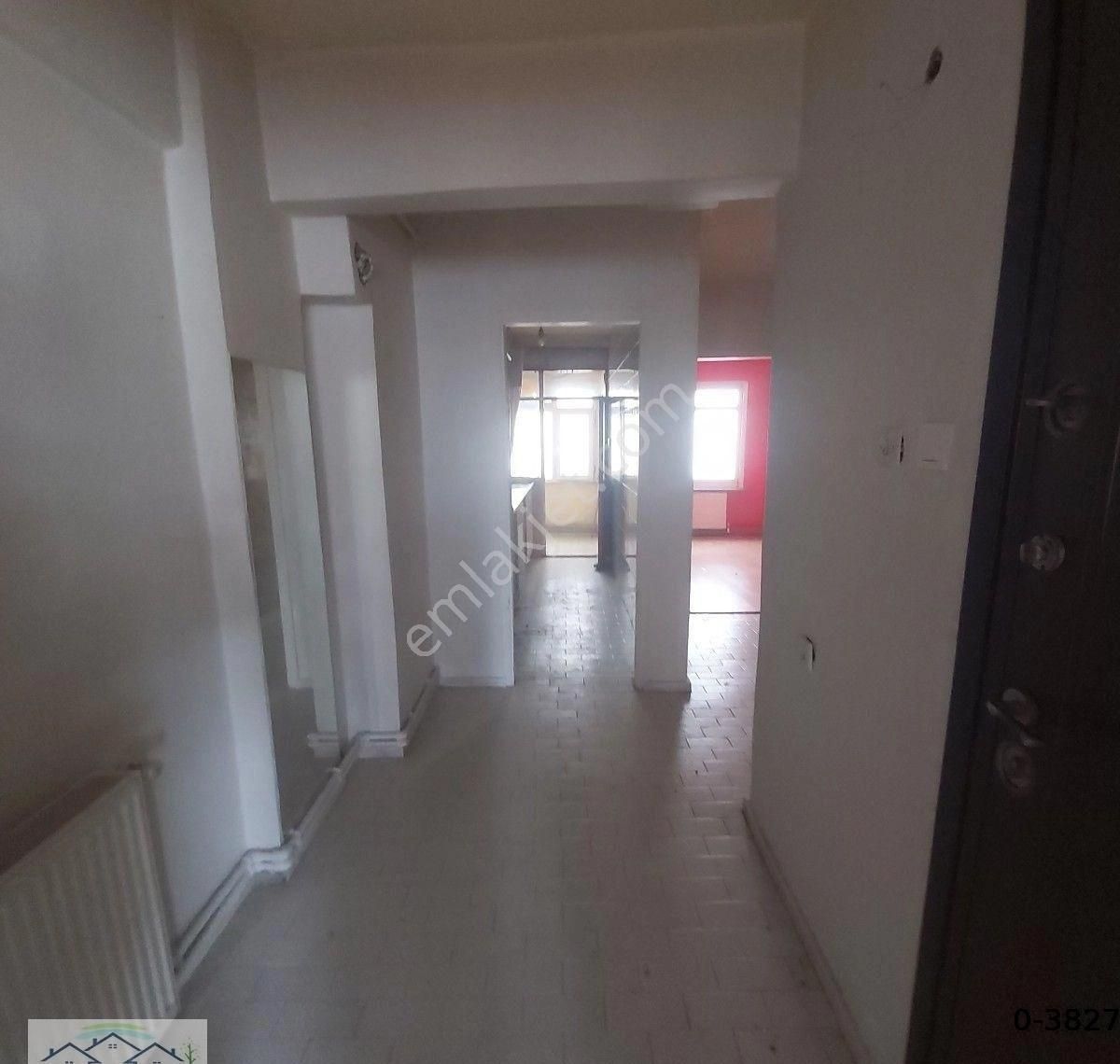 Beyoğlu Kasımpaşa Kaptanpaşa Mah 1+1 Doğalgazlı Daire Aile Apartmanı