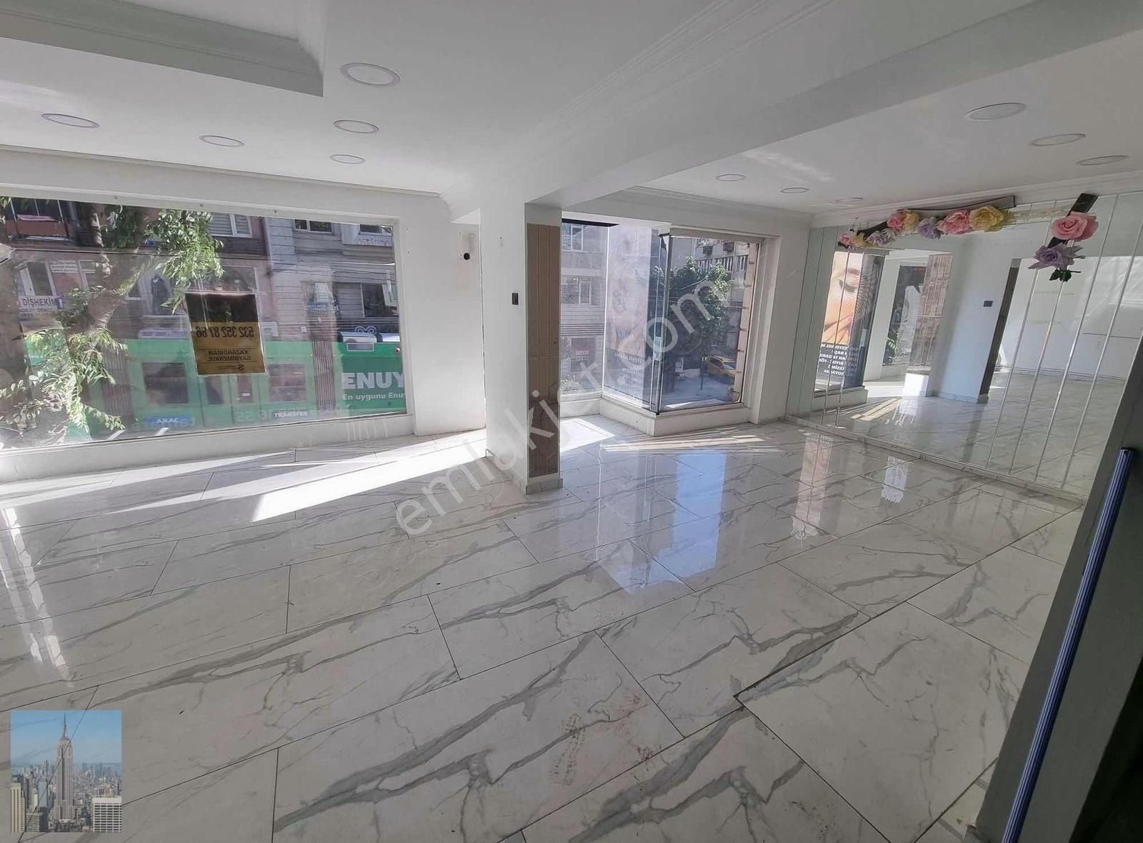 Şehir Merkezi Altıparmak Caddesinde Daire Dükkan