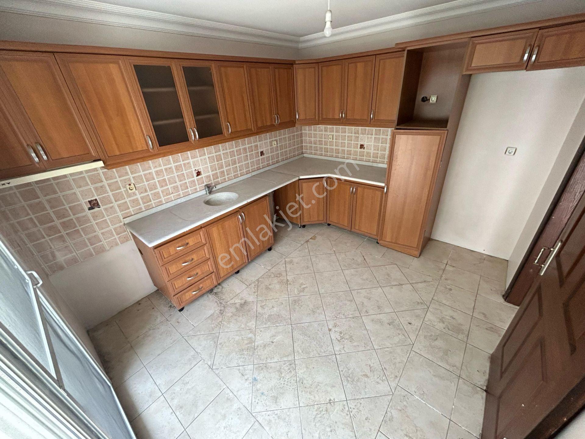 Yükselden Cennetayağında Triplex Ayrı Mutfak 5+1 Müstakil Ev - Görsel 5