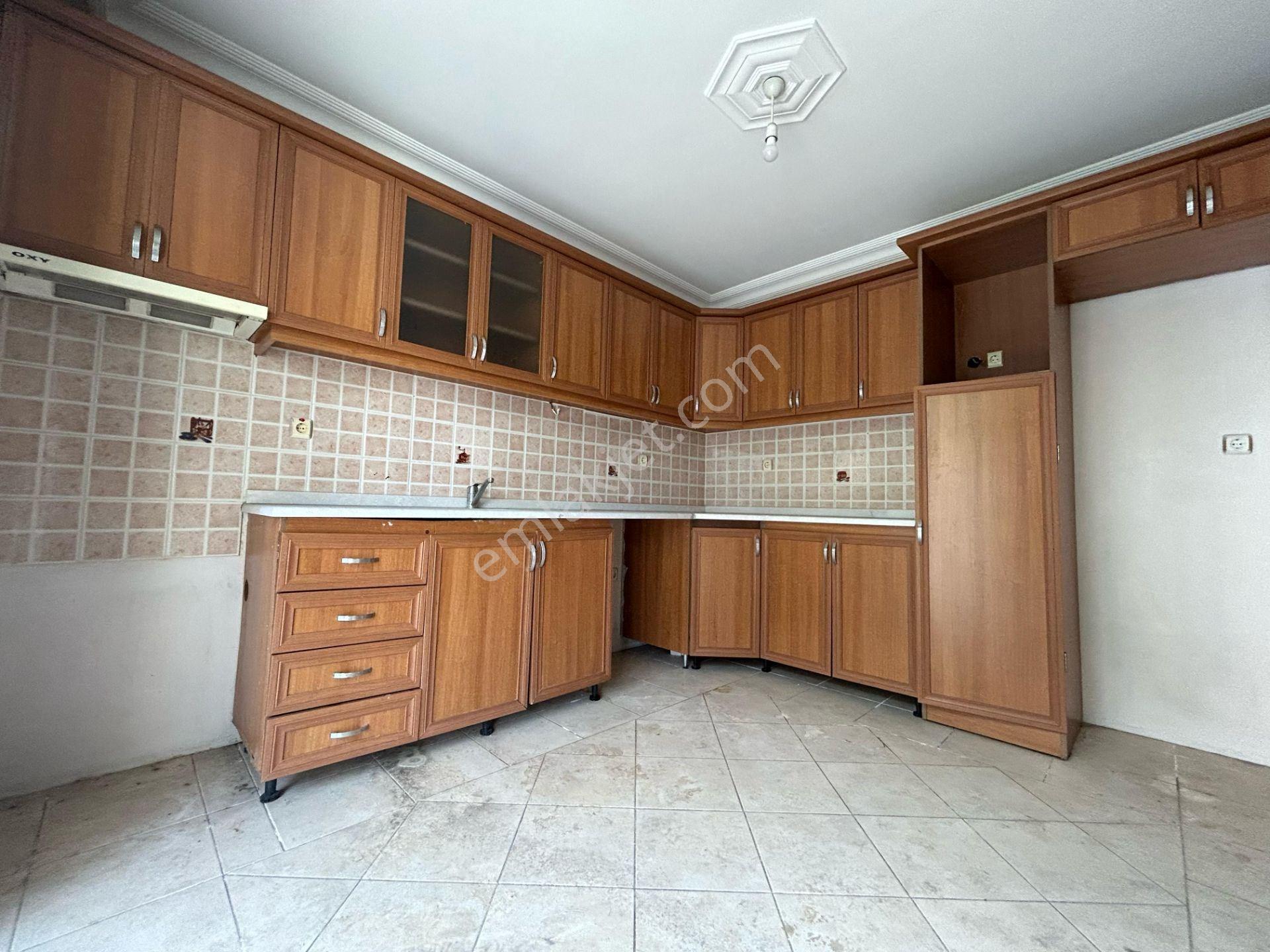 Yükselden Cennetayağında Triplex Ayrı Mutfak 5+1 Müstakil Ev - Görsel 6