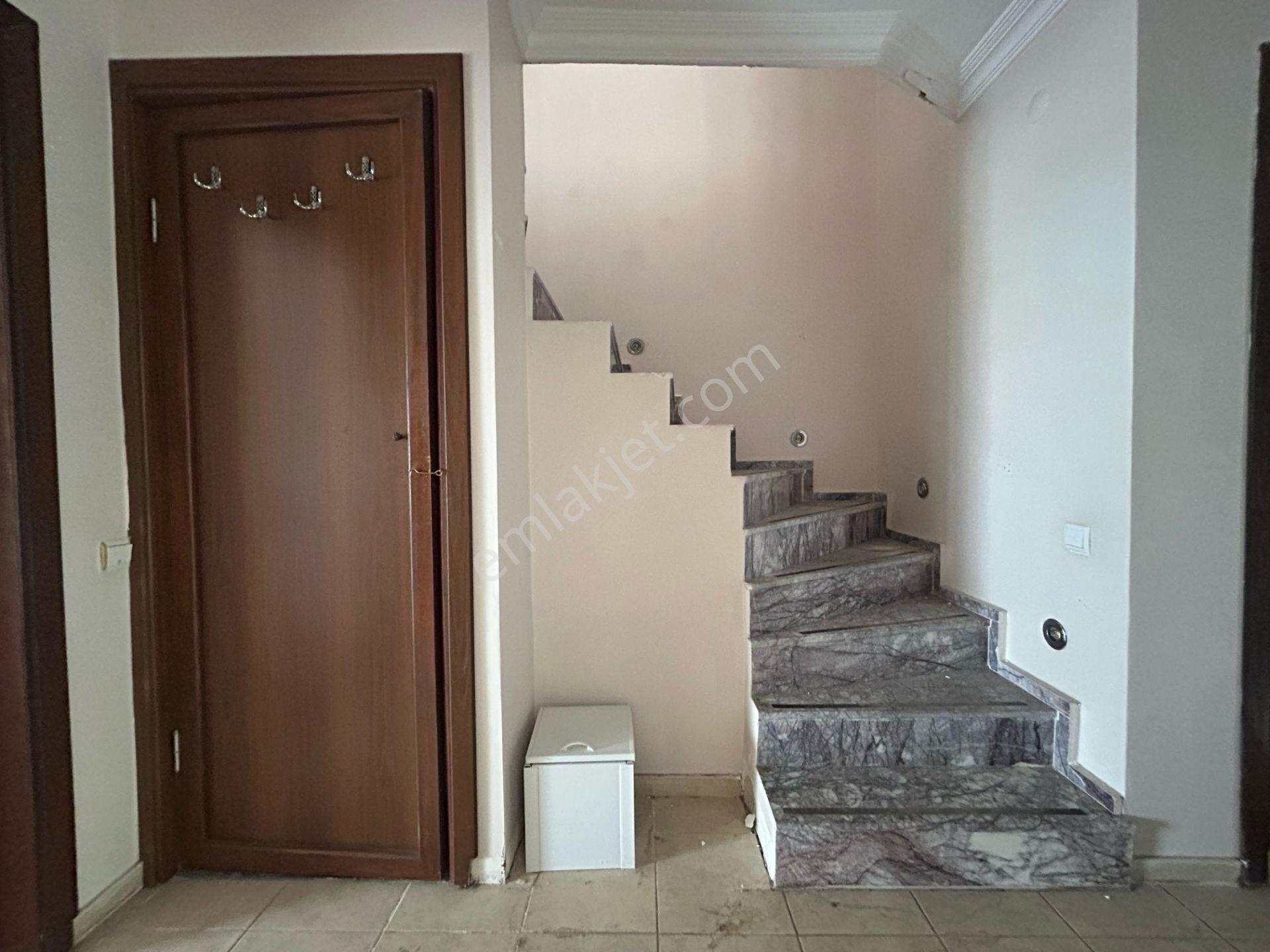Yükselden Cennetayağında Triplex Ayrı Mutfak 5+1 Müstakil Ev - Görsel 24