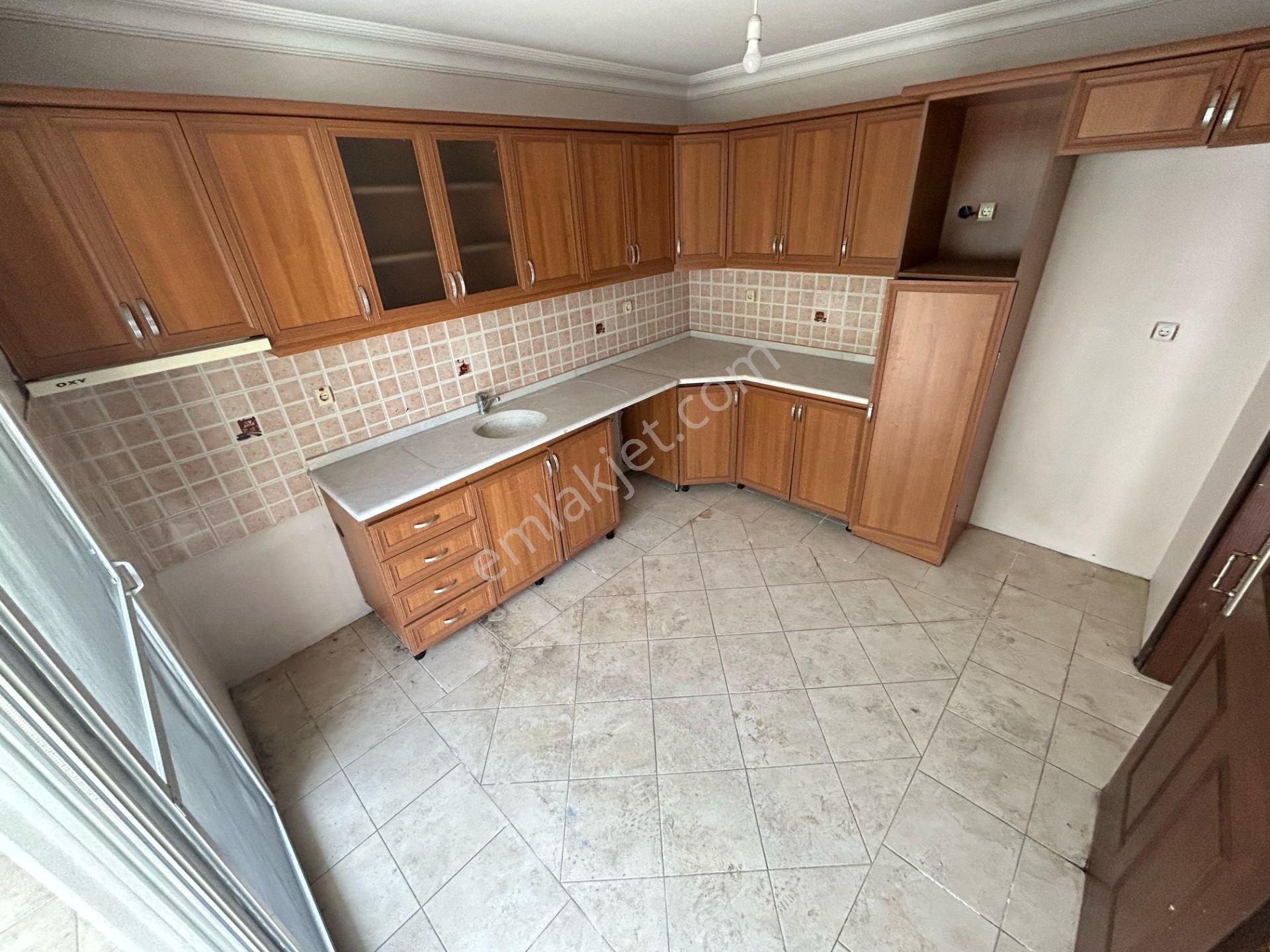 Yükselden Cennetayağında Triplex Ayrı Mutfak 5+1 Müstakil Ev - Görsel 14