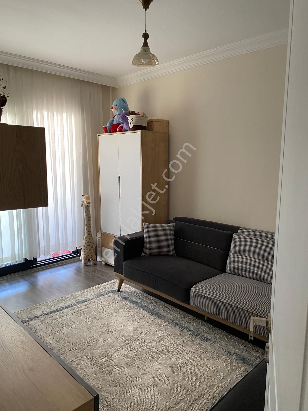 🏡keçiliköy Mahallesi 🏡 ✅2+1 80 M2 3 Katlınım 3 Katı ❇️kombi Petekli