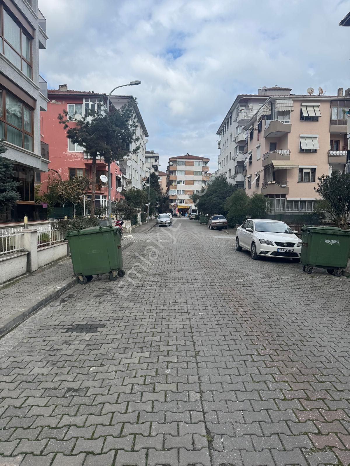 Yalova Merkez Bahçelievler Mah. Satılık 2+1 Daire