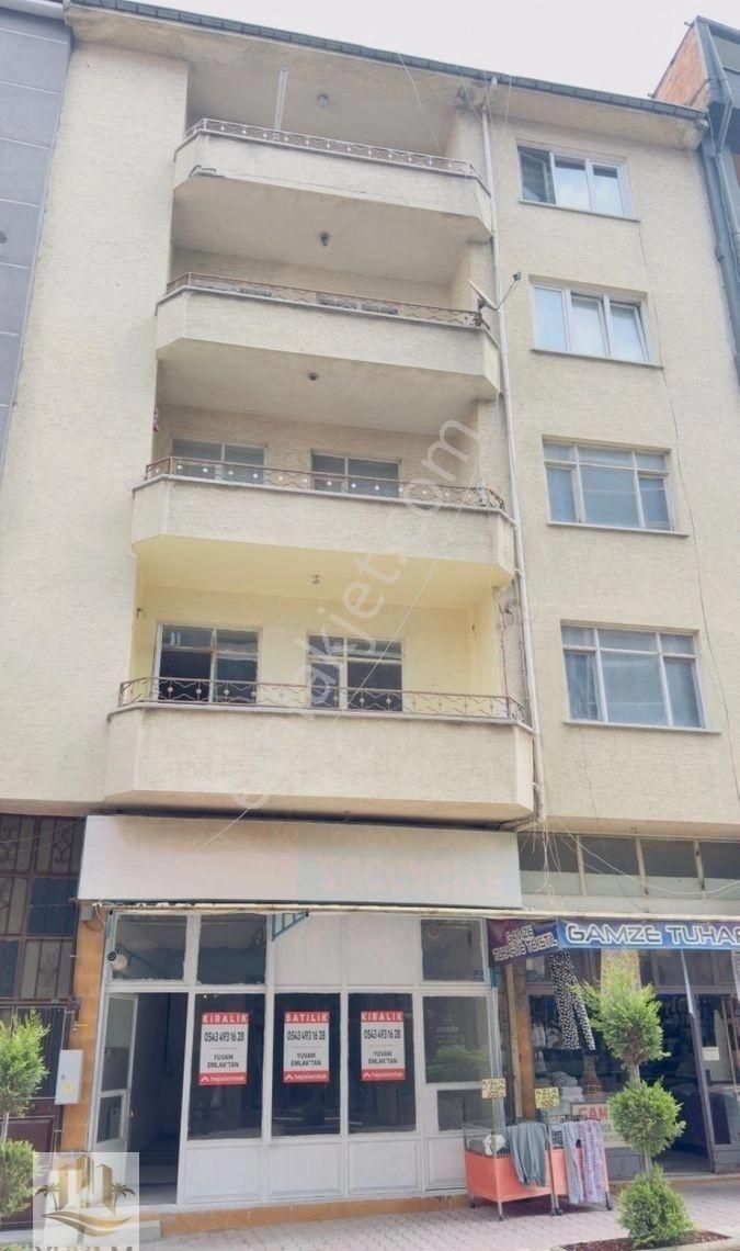 Yuvam Gayrimenkul'den Uğurmumcu Caddesi Satılık 3+1 Daire