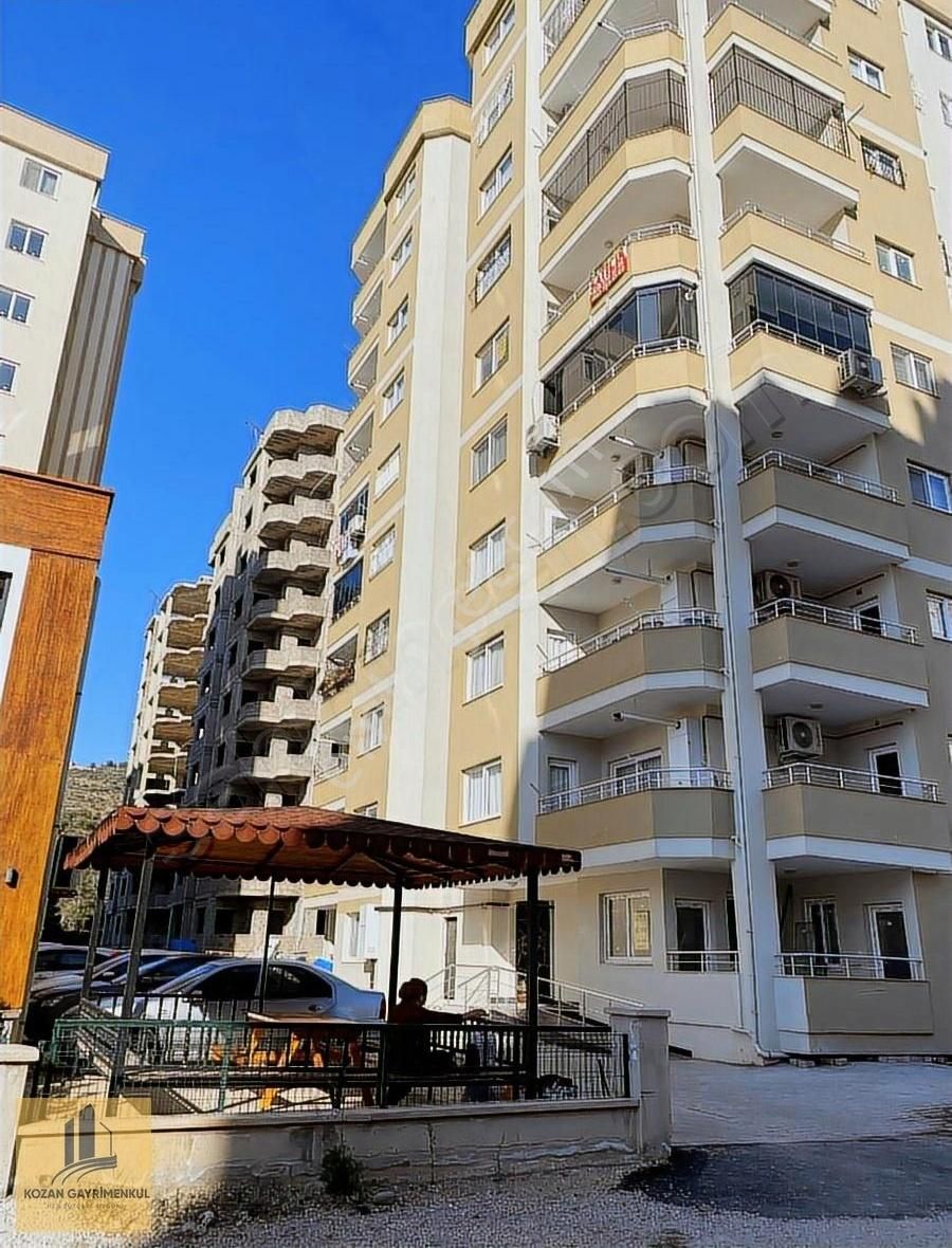 Kozan Gayrimenkulden Üniversite Kavşağında Eşyalı 4+1