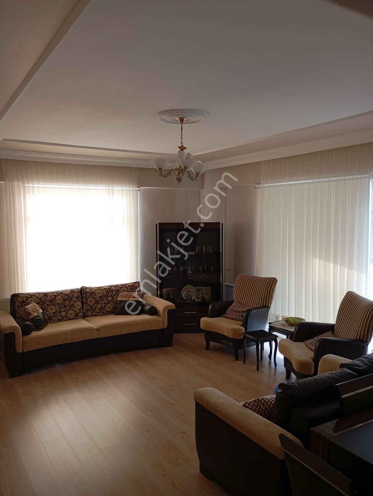 Beyşehir Yeni Mh 4+1 220 M2 Satılık Daire