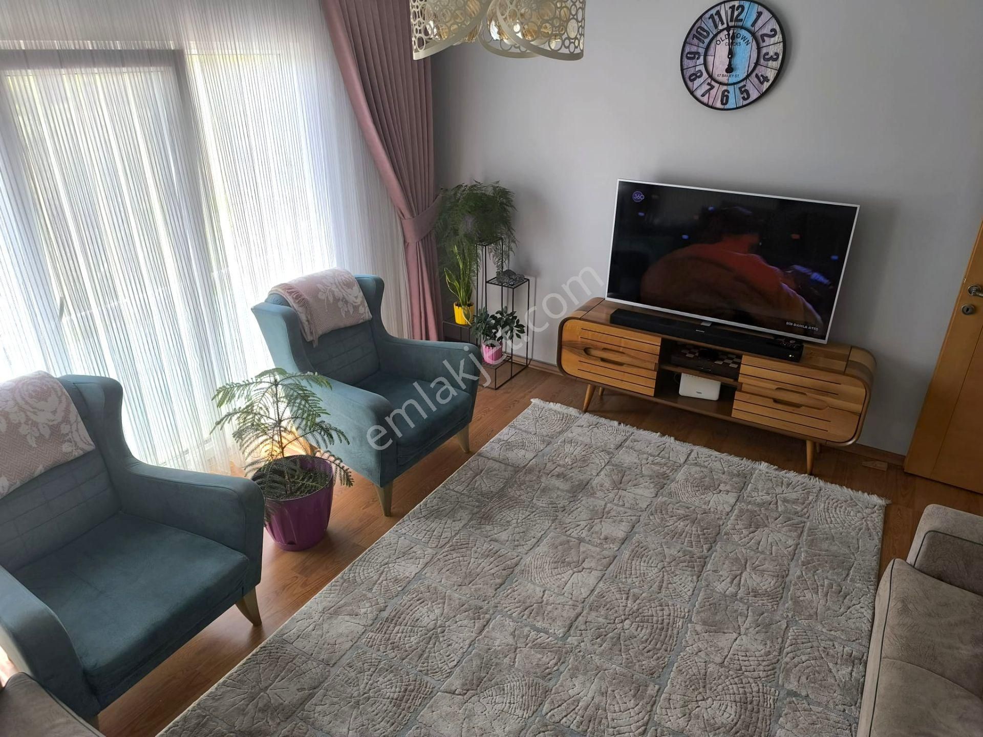 Acil! Kiptaş Hadımköy Ömerli Konutlarında Tadilatlı 2+1 Daire
