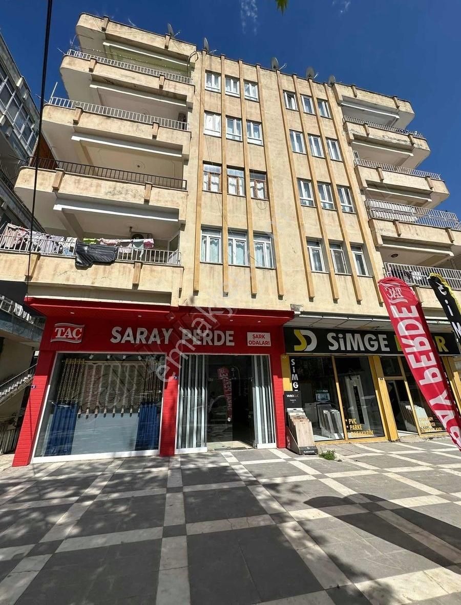 24 Metre Yola Sıfır İşlek Cadde'de Süper Acil Satılık Dükkan