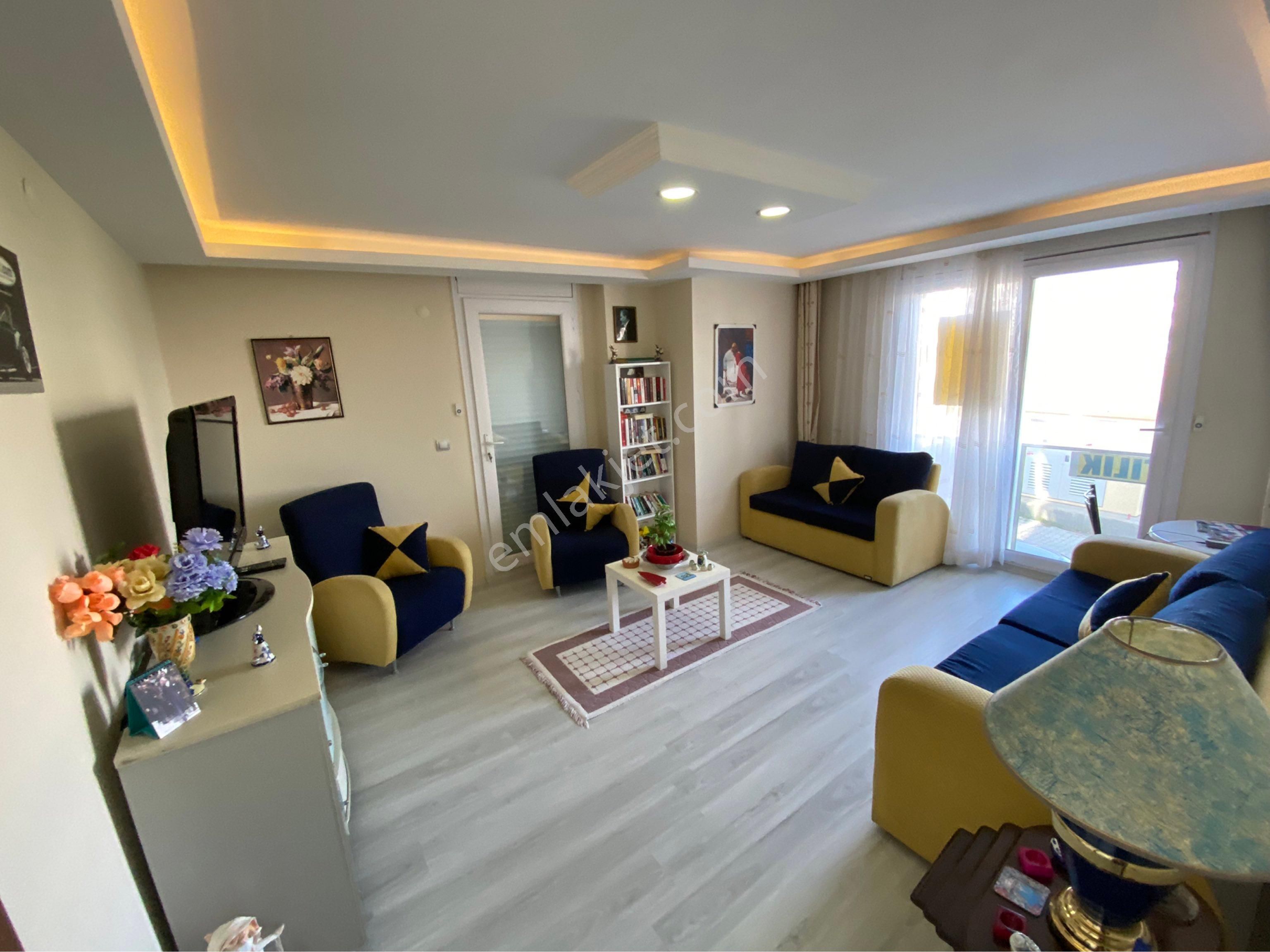 Didim Efeler Mahallesinde Satılık Lüx Ve Kullanışlı 2+1 Ayrı Mutfak Daire