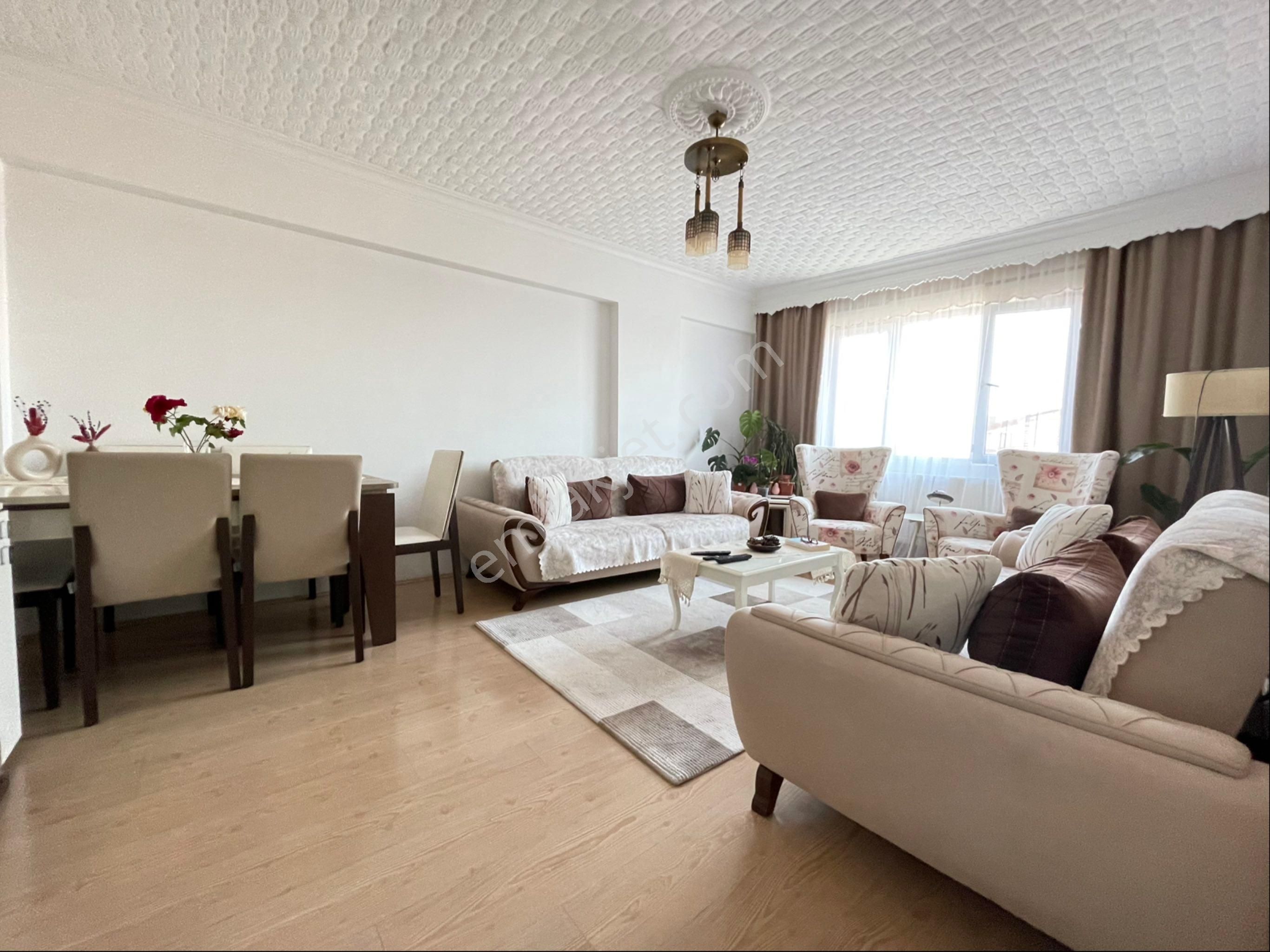 Alsancak Mah 3+1 Kat Da Ön Cephe Satılık Daire