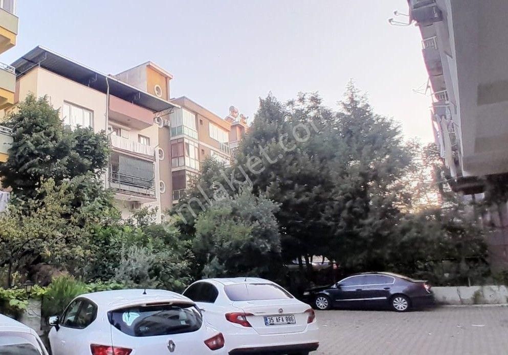 Gazi Mahallesinde 2+1 Arakat Satılık Daire