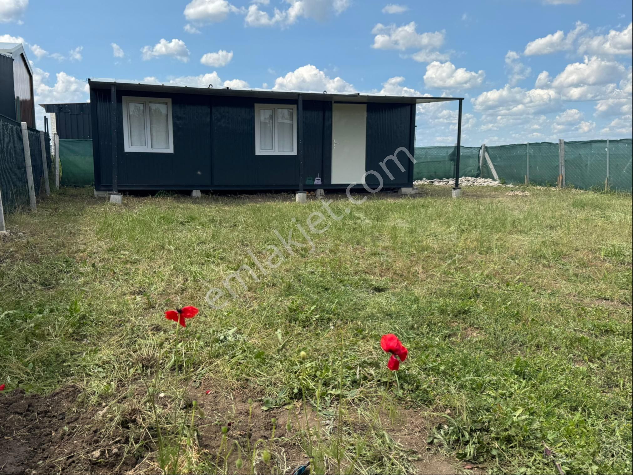 Konteynerli Hazır Arsa 283 M2