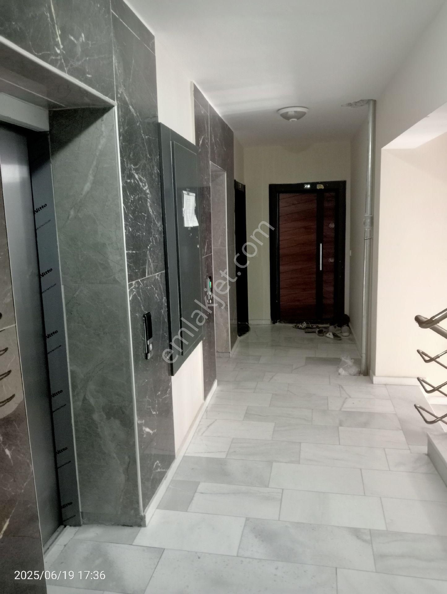 Sıfır Ayarında Ful Yapılı 2+1 Ara Kat Kuşadası - Görsel 14