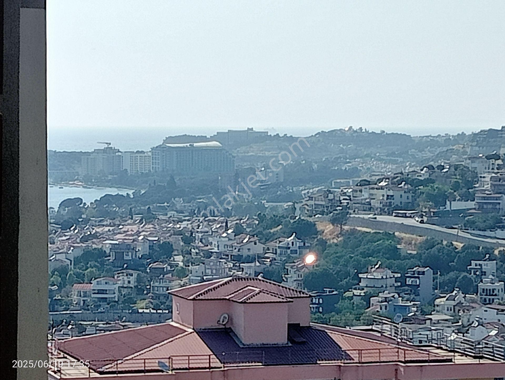 Sıfır Ayarında Ful Yapılı 2+1 Ara Kat Kuşadası