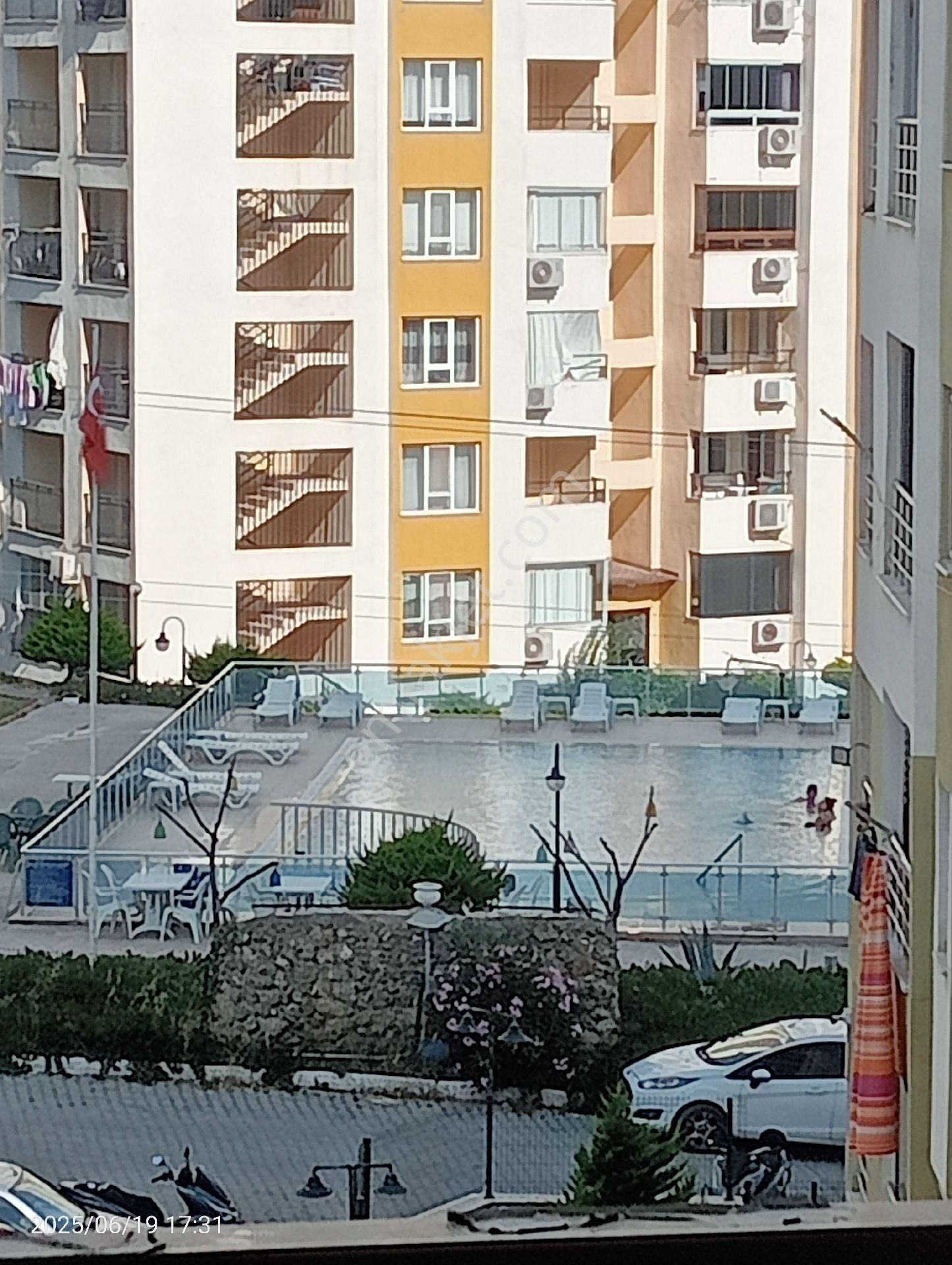 Sıfır Ayarında Ful Yapılı 2+1 Ara Kat Kuşadası