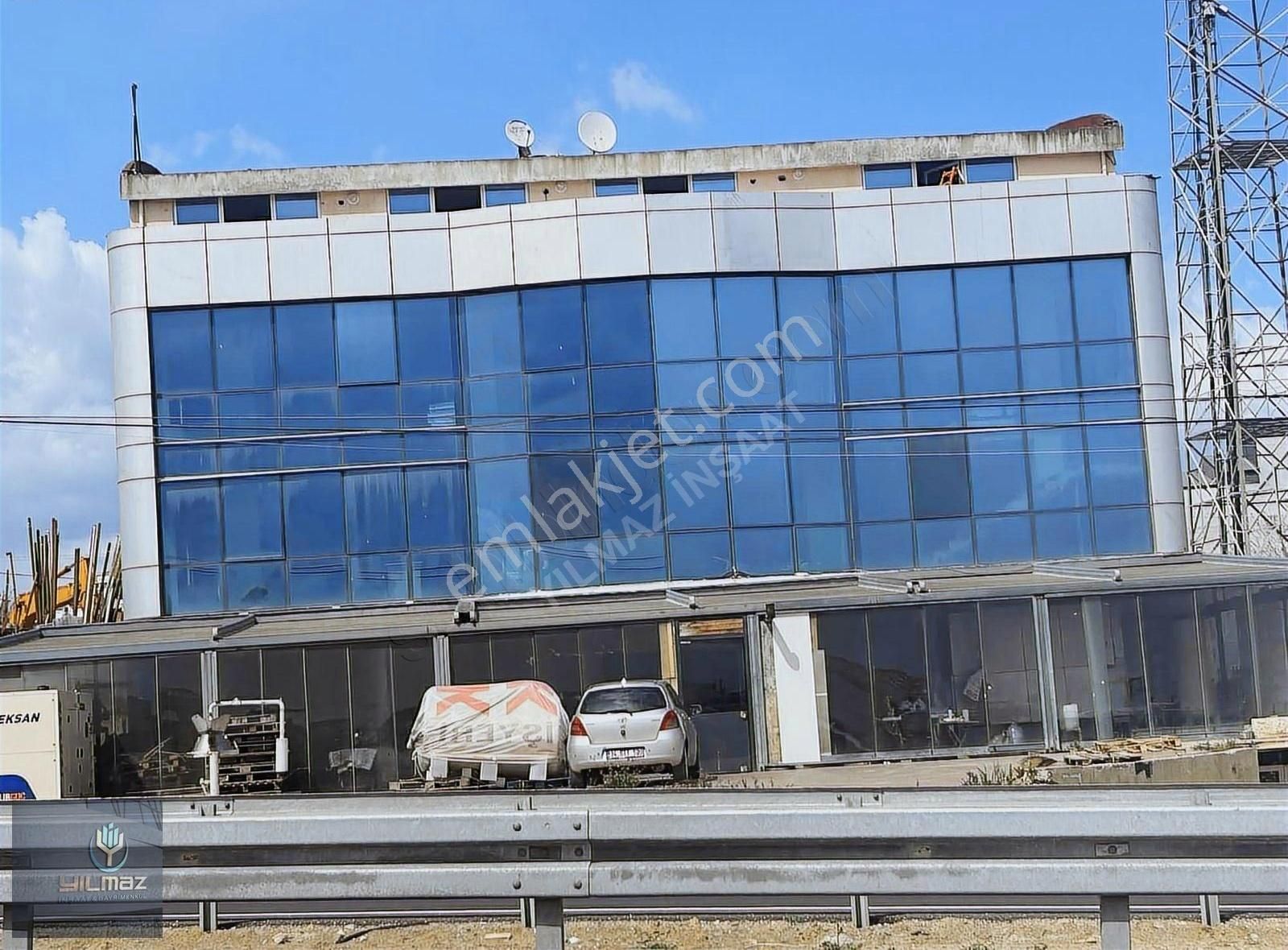 E 5 Üzerinde Deniz Manzaralı Kiralık İşyeri