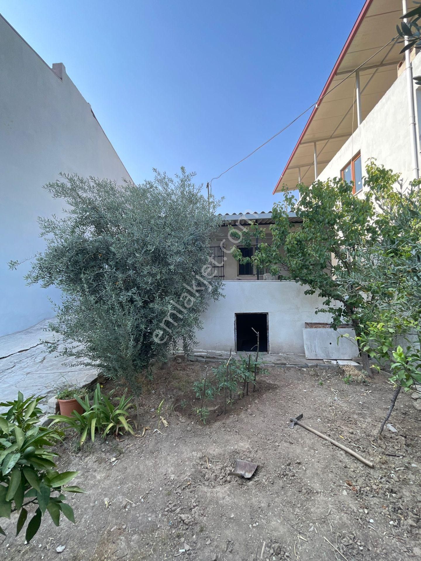 Doğadan Emekte 4 Dairelik Bodrum Yolunda Arsa Ve Ev