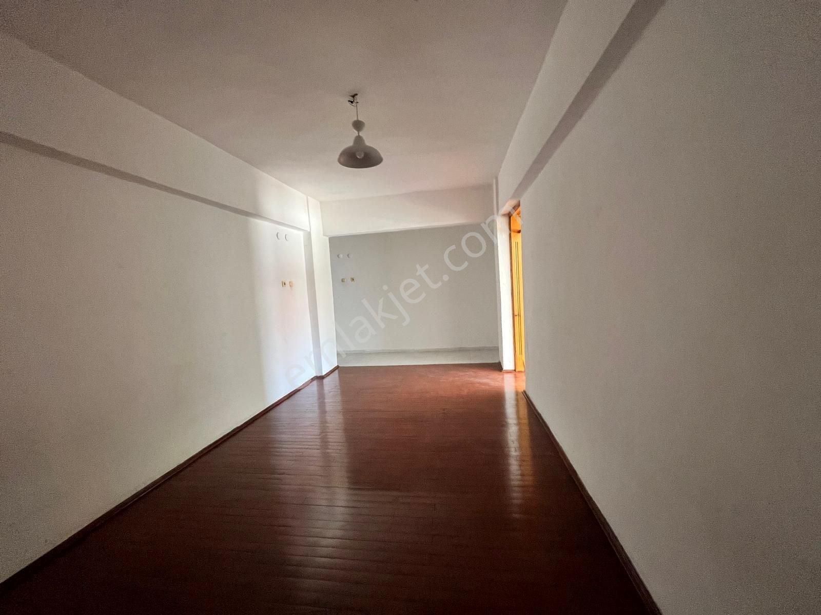 Atatürk Mh Kiralık 2+1 Kapalı Mutfak Serviz Güzergahında