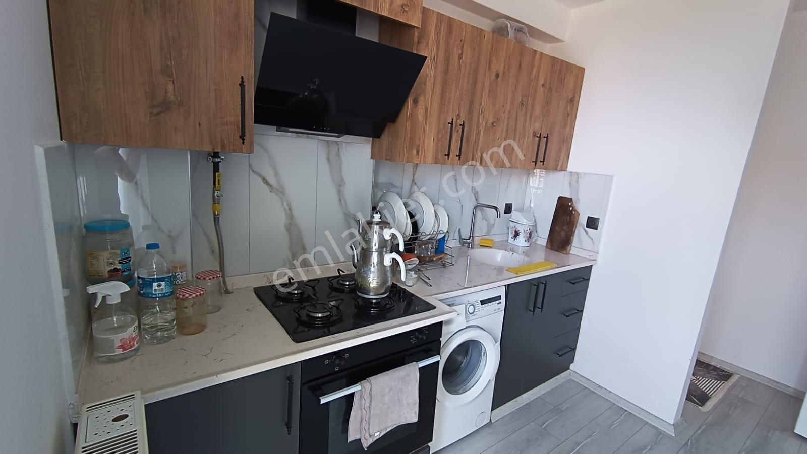 Truva'dan Atakum Küçükkolpınar'da Ulaşımı Kolay Eşyalı Kiralık 1+1