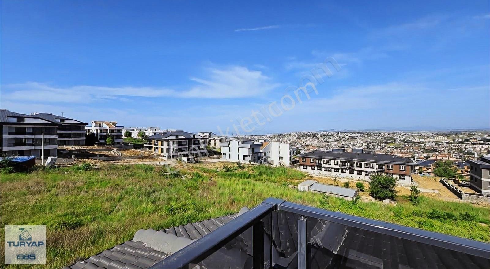 Satılık 5+1 Deniz Manzaralı Asansörlü Lüks Villa