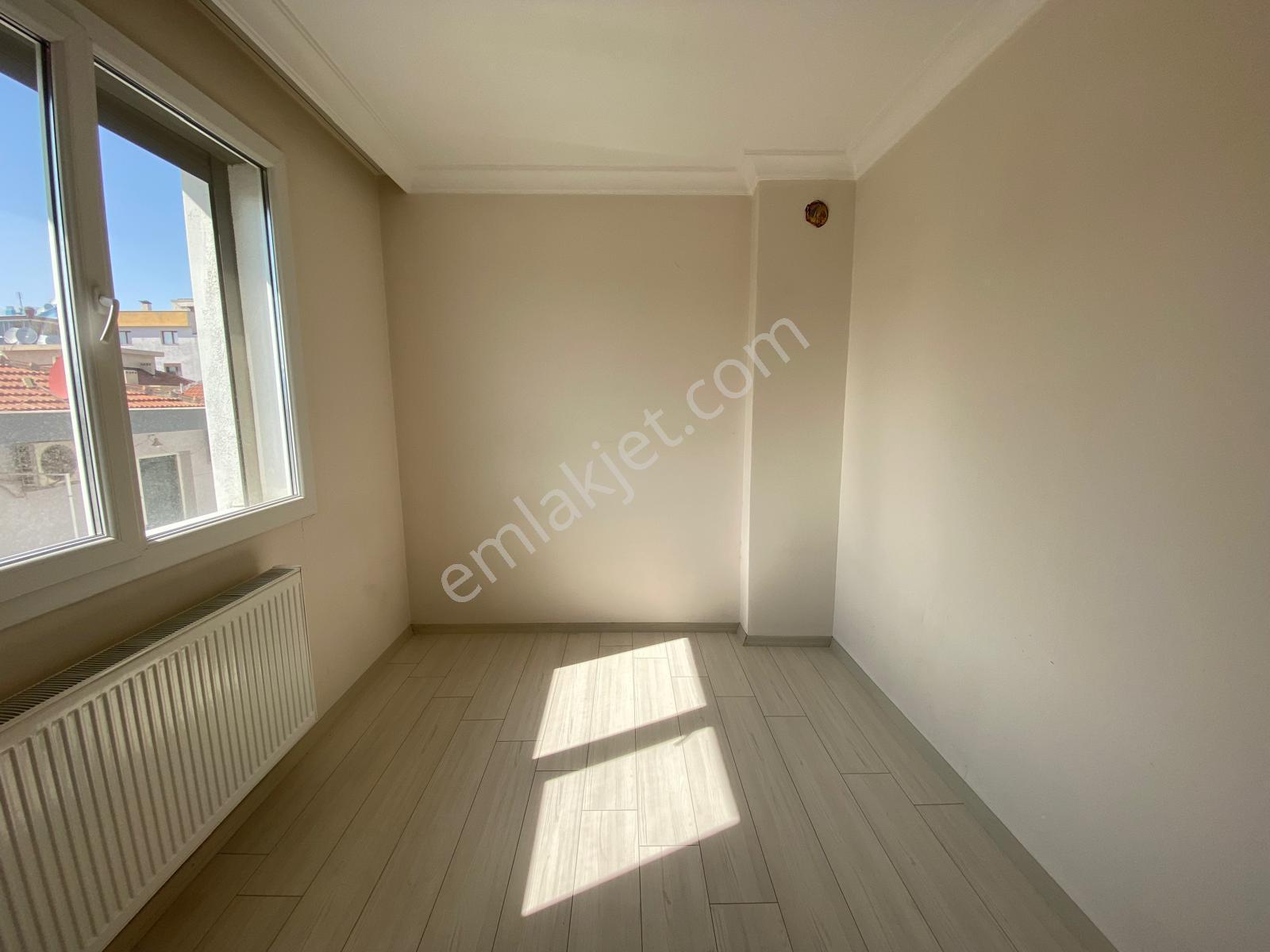 Buca İşçievleri'nde; Konak Ve Şirinyer'e Çok Yakın Kiralık Kullanışlı 2+1 Daire - Görsel 20