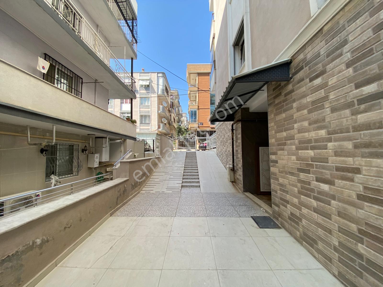 Buca İşçievleri'nde; Konak Ve Şirinyer'e Çok Yakın Kiralık Kullanışlı 2+1 Daire - Görsel 7