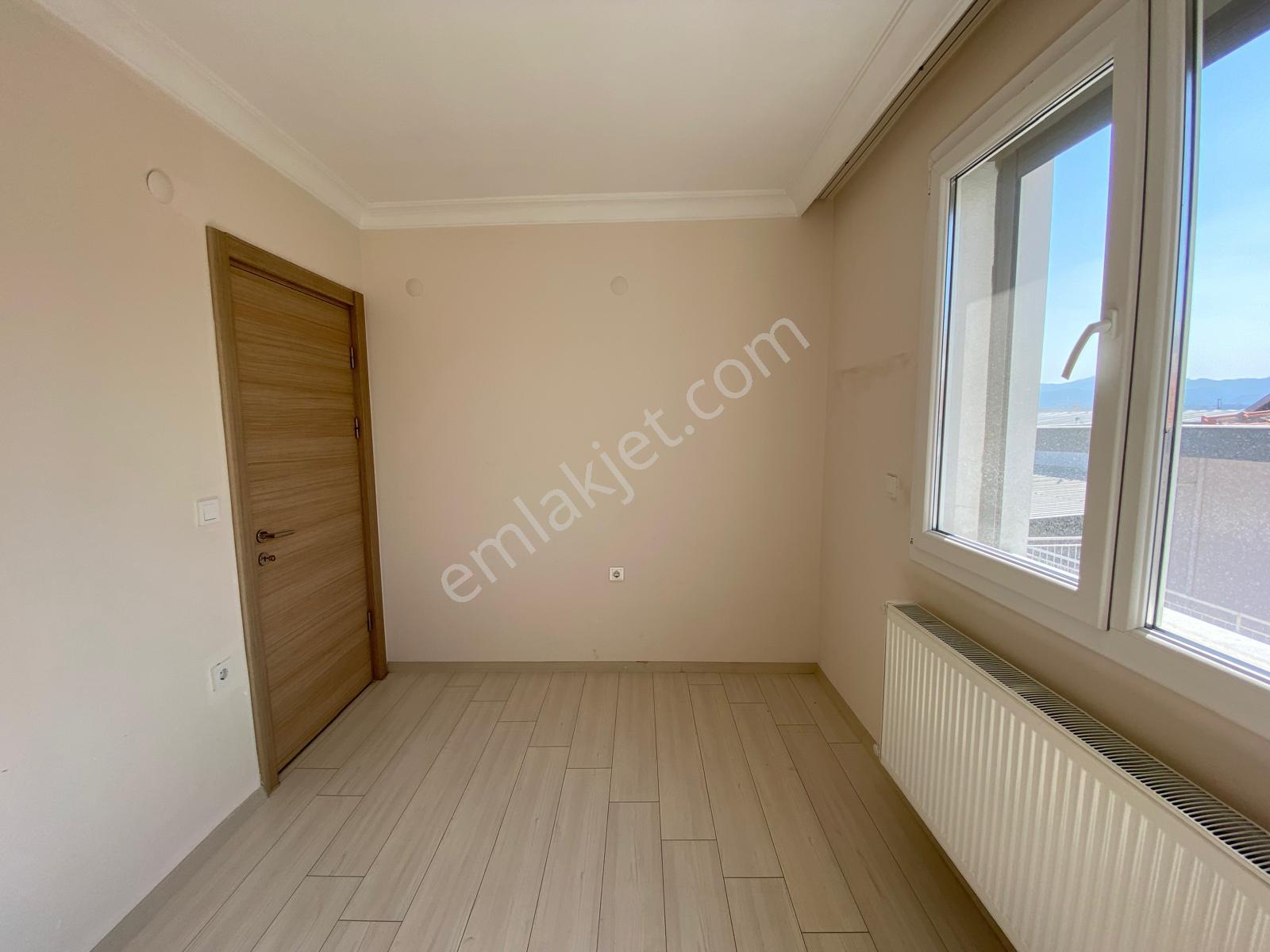 Buca İşçievleri'nde; Konak Ve Şirinyer'e Çok Yakın Kiralık Kullanışlı 2+1 Daire - Görsel 21