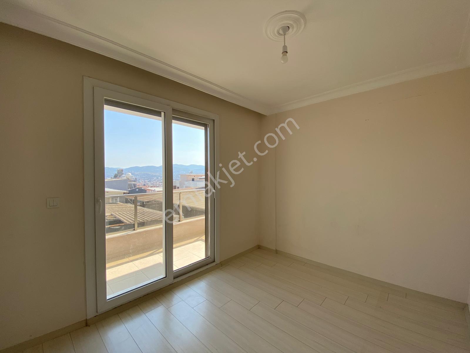 Buca İşçievleri'nde; Konak Ve Şirinyer'e Çok Yakın Kiralık Kullanışlı 2+1 Daire - Görsel 23