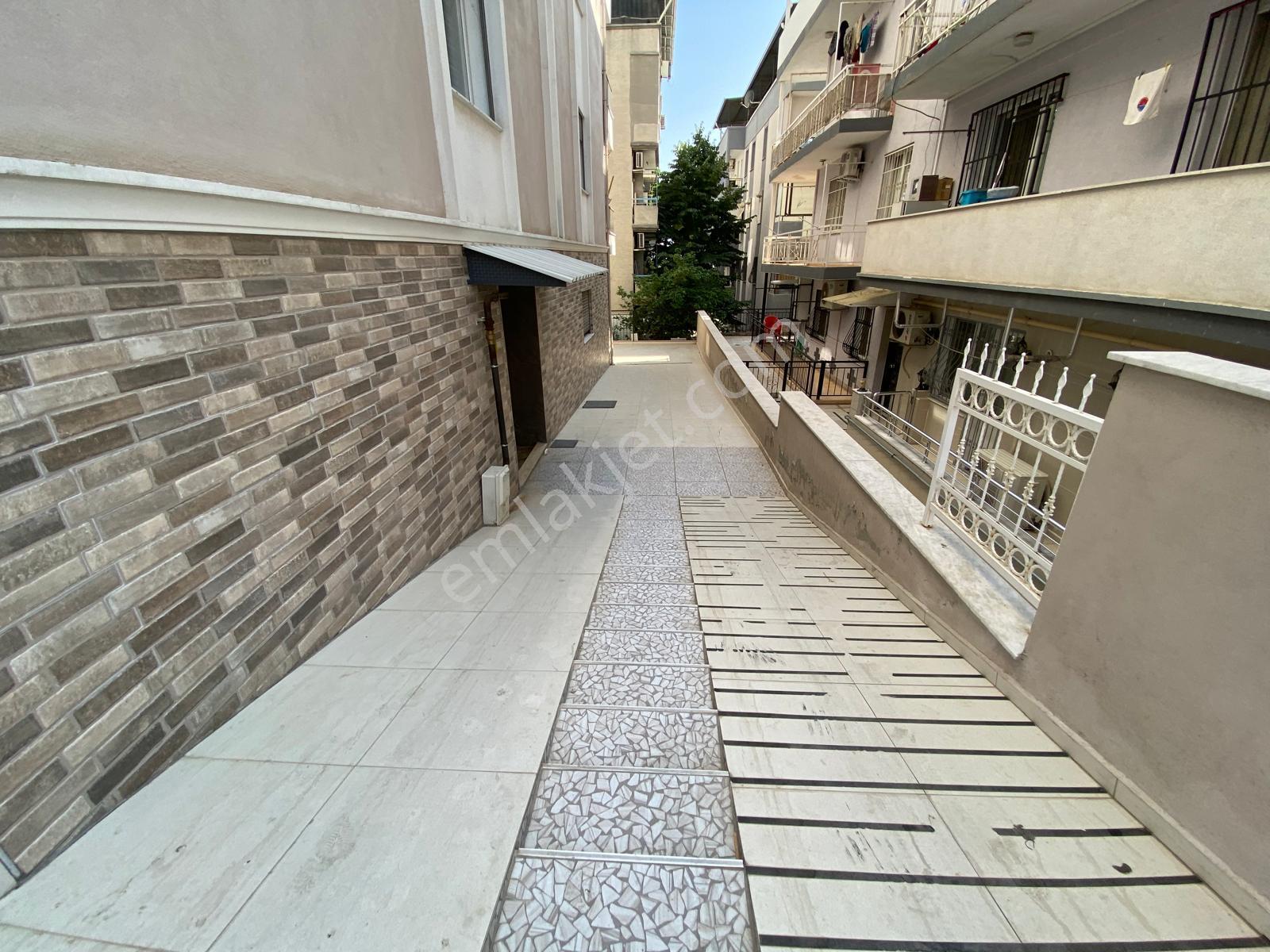 Buca İşçievleri'nde; Konak Ve Şirinyer'e Çok Yakın Kiralık Kullanışlı 2+1 Daire - Görsel 4