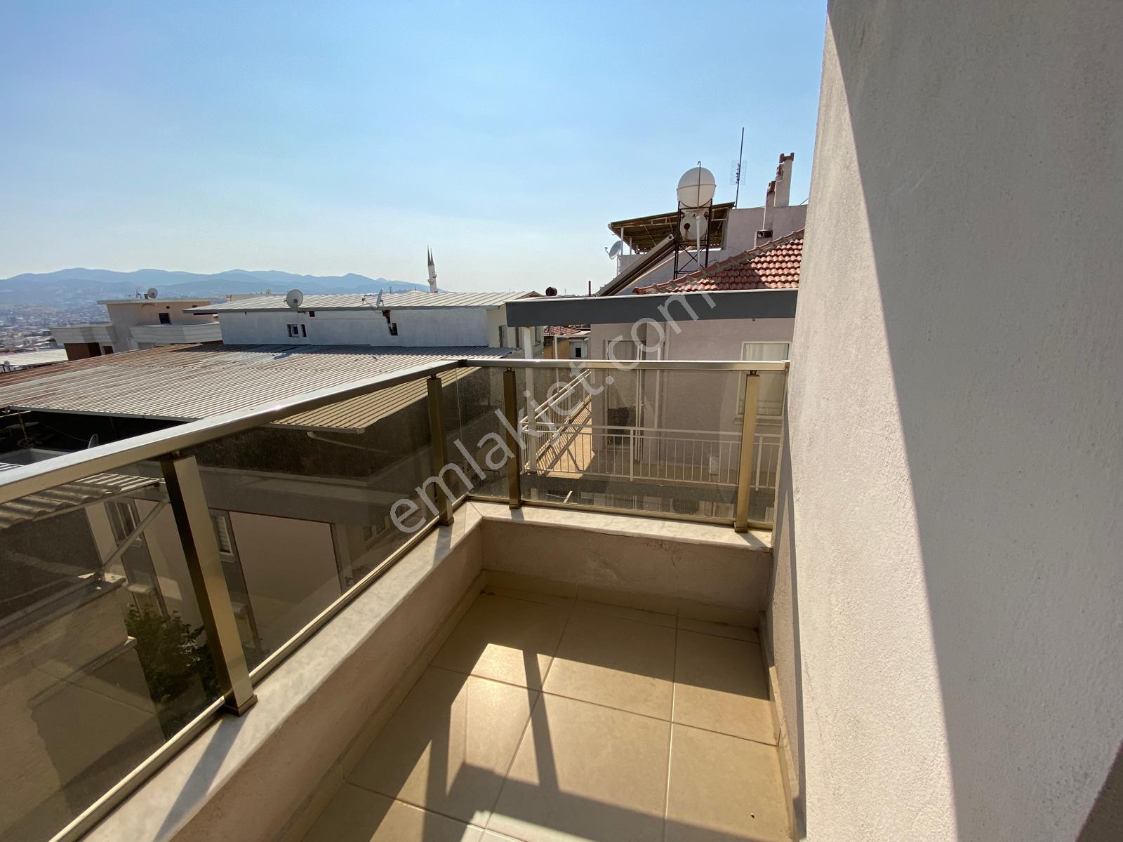 Buca İşçievleri'nde; Konak Ve Şirinyer'e Çok Yakın Kiralık Kullanışlı 2+1 Daire - Görsel 25