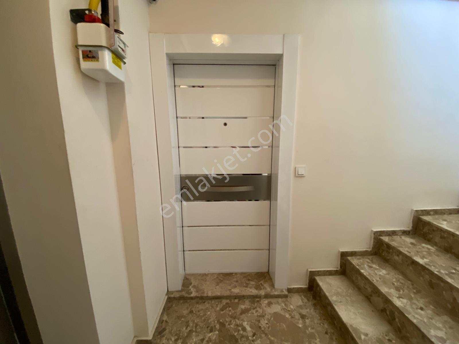Buca İşçievleri'nde; Konak Ve Şirinyer'e Çok Yakın Kiralık Kullanışlı 2+1 Daire - Görsel 11