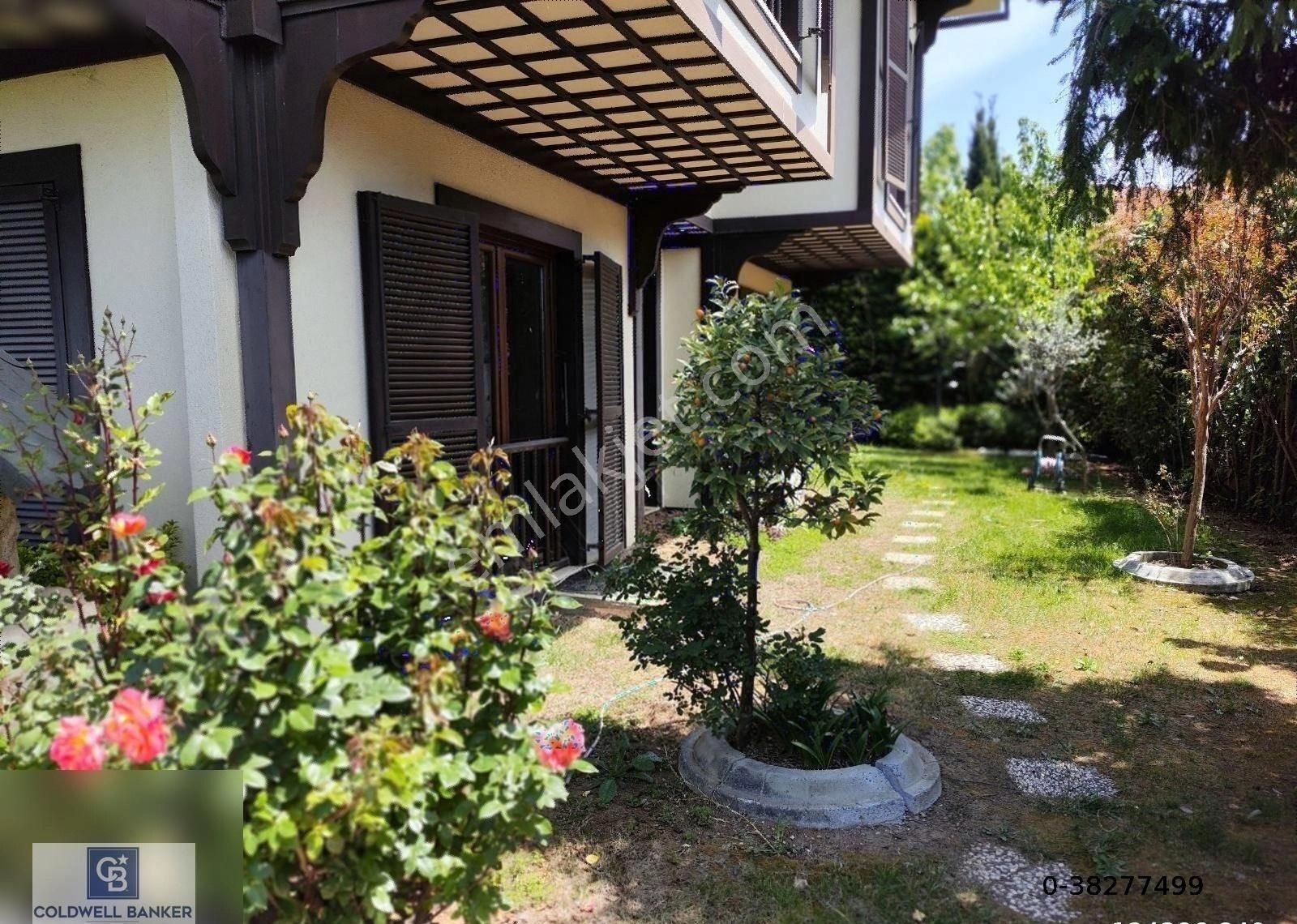 Kısıklı Osmanlı Konaklarında 8+2 Bahçe Kullanımlı Villa