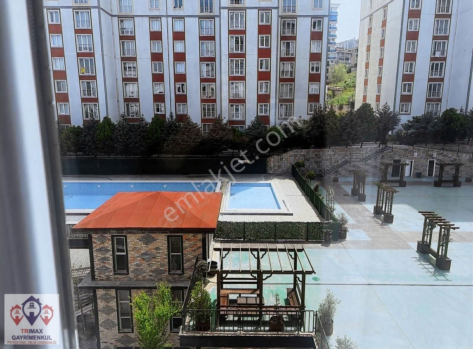 Hill İstanbul Satılık Havuz Cephe 1+1 Satılık