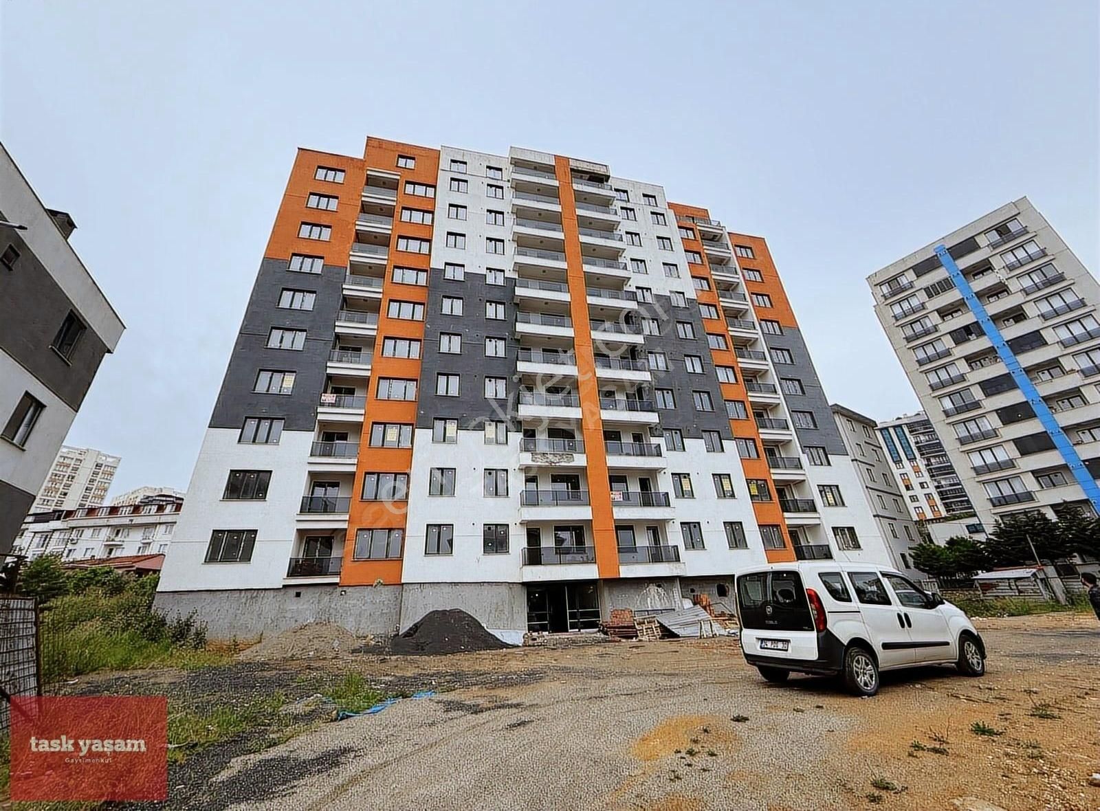 Tuzla Aydınlı'da 2+1 Merkezi Konum Satılık Sıfır Daire