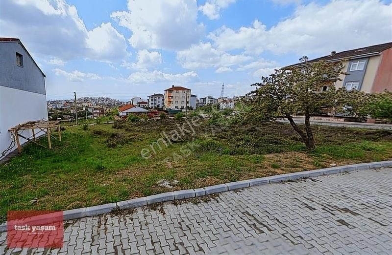 Çayırova Emek Mahallesi'nde Satılık 222 M2 Konut İmarlı Arsa