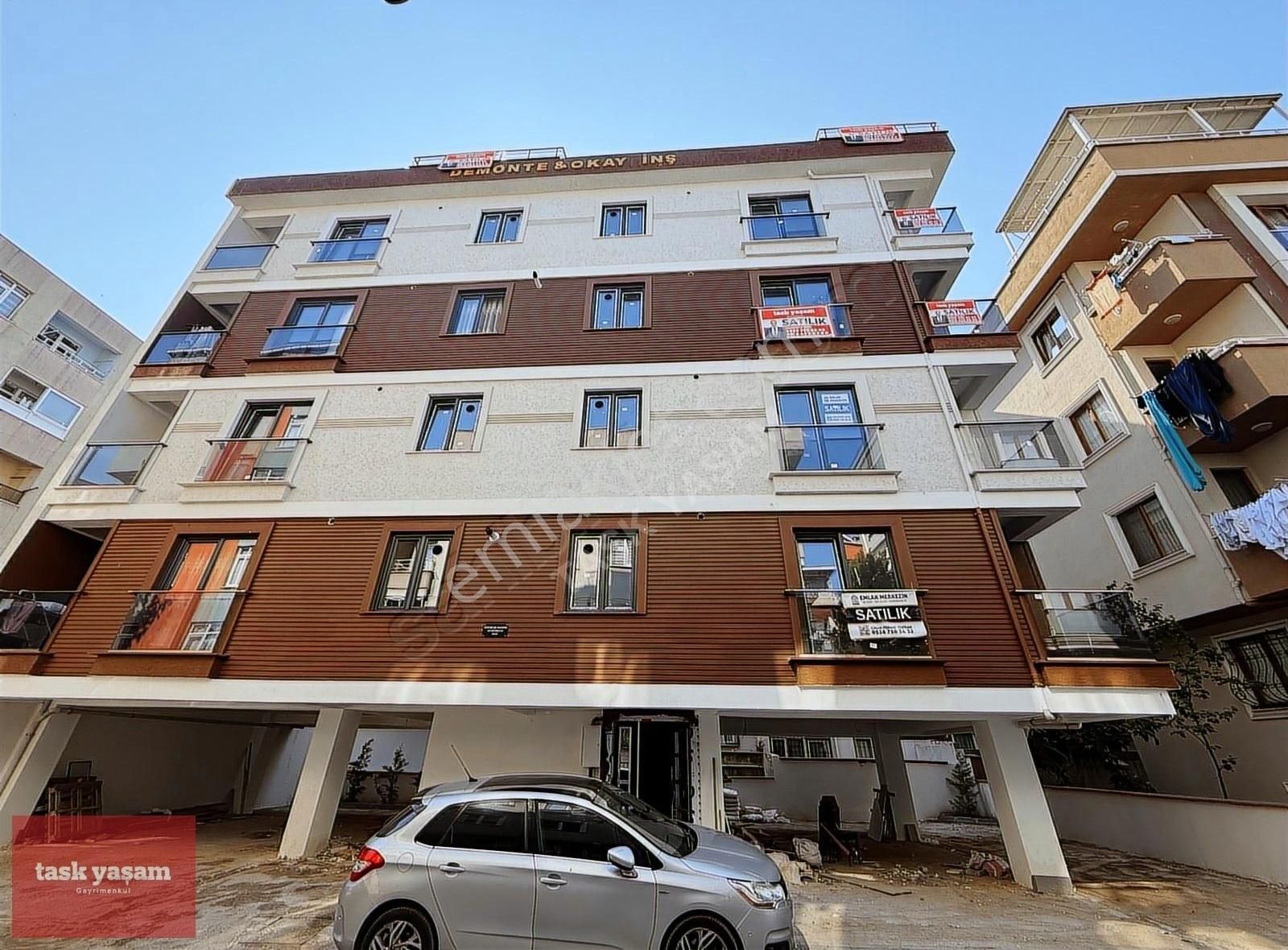 Pendik Kaynarca'da Krediye Uygun Çift Balkonlu Sıfır 2+1 Daire