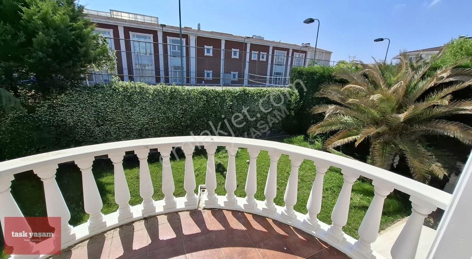 Tuzla Royalpark Sitesi 7/24 Güvenlikli Satılık 4+2 Villa