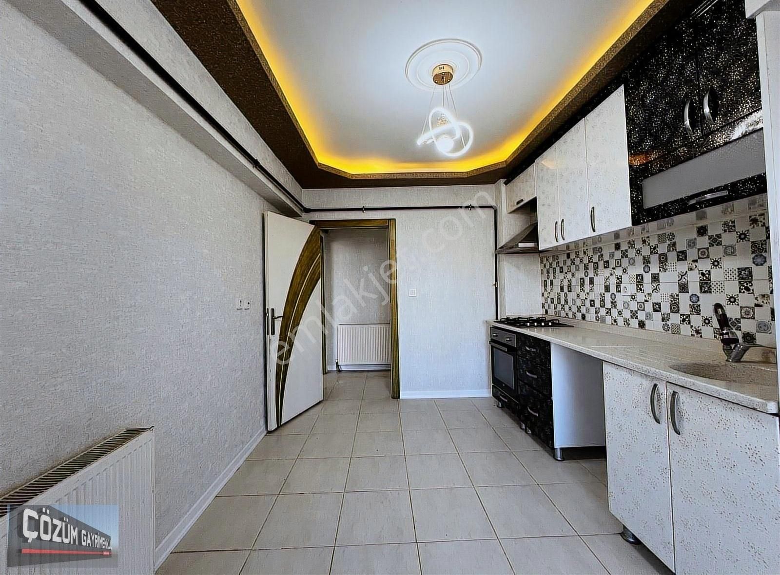 Çözüm'den Fırsat Y.giriş 2+1 Altında Daire Full Yapılı İskanlı.. - Görsel 7