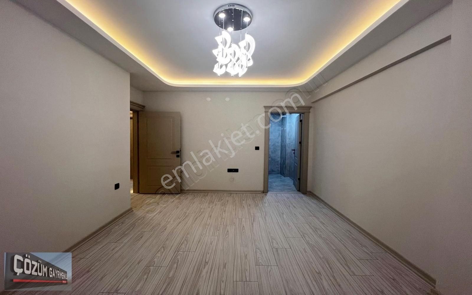 Çözüm 1.sınıf İşçilik Ve Kalitede Sıfır 3+1 Full Yapılı Daireler