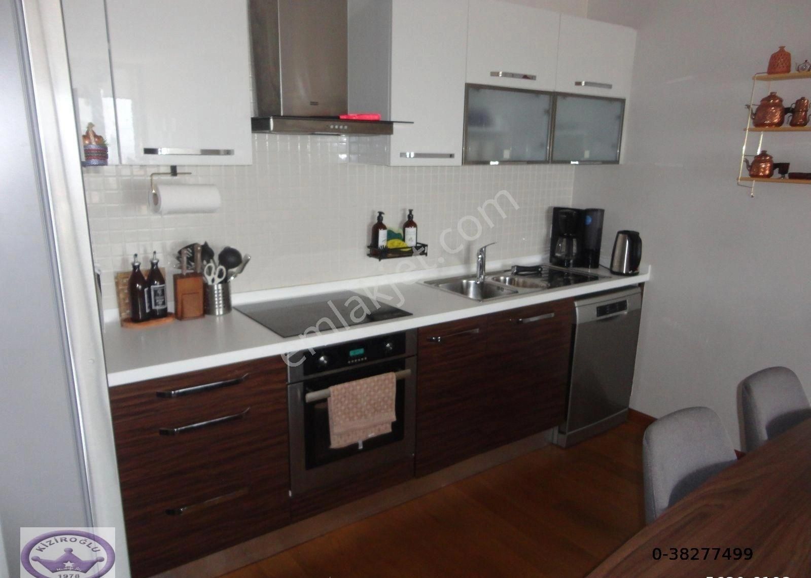 Kartal Metro Yakın Deprem Yönetmelikli Havuzlu Güvenlikli Deniz Manzaralı 2+1 Banyolu İskanlı Daire - Görsel 4