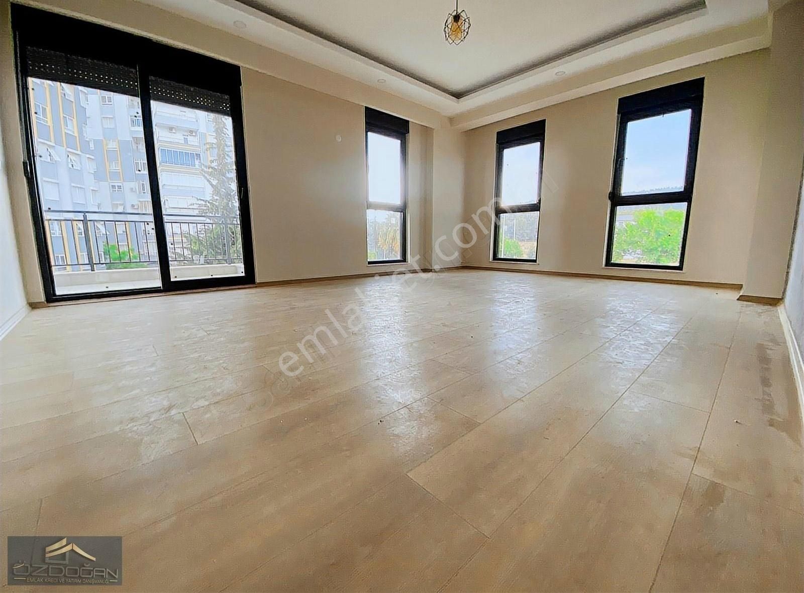2+1 115 M2 Havuzlu Asansörlü 1.sınıf İşçilik Satılık Daire - Görsel 32