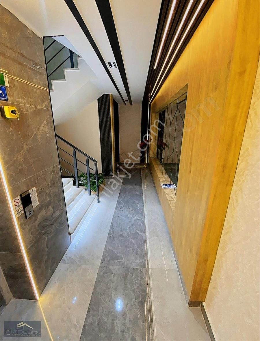 2+1 115 M2 Havuzlu Asansörlü 1.sınıf İşçilik Satılık Daire - Görsel 5